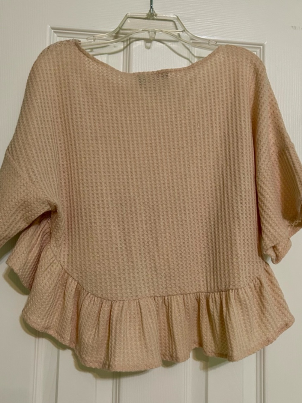 Beige Crop Top Crochet Overlay Ruffle Hem Short Sleeves HiLow Vneck XSmall - Picture 8 of 12